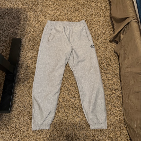 Adidas wind pants size L men’s - Picture 4 of 5